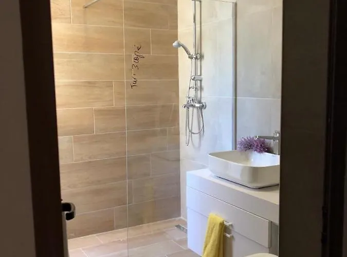 Garden View! Seaside Apartmán Durrës