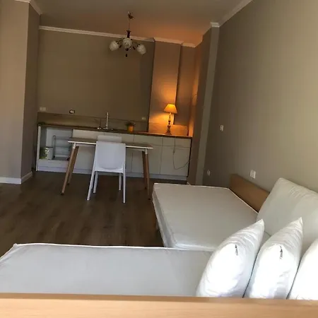 Apartment Garden View! Seaside Durrës