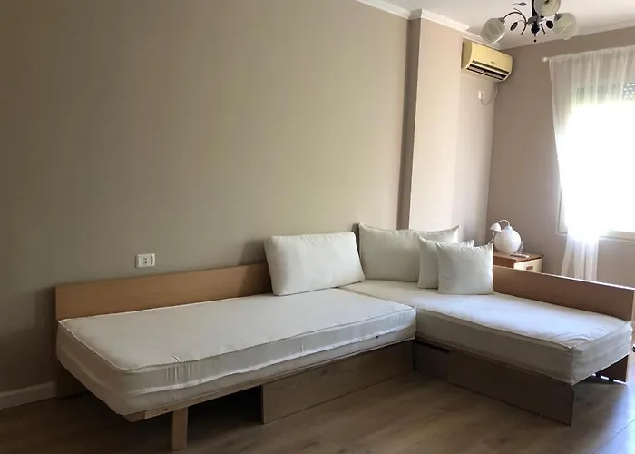 Garden View! Seaside Apartment *